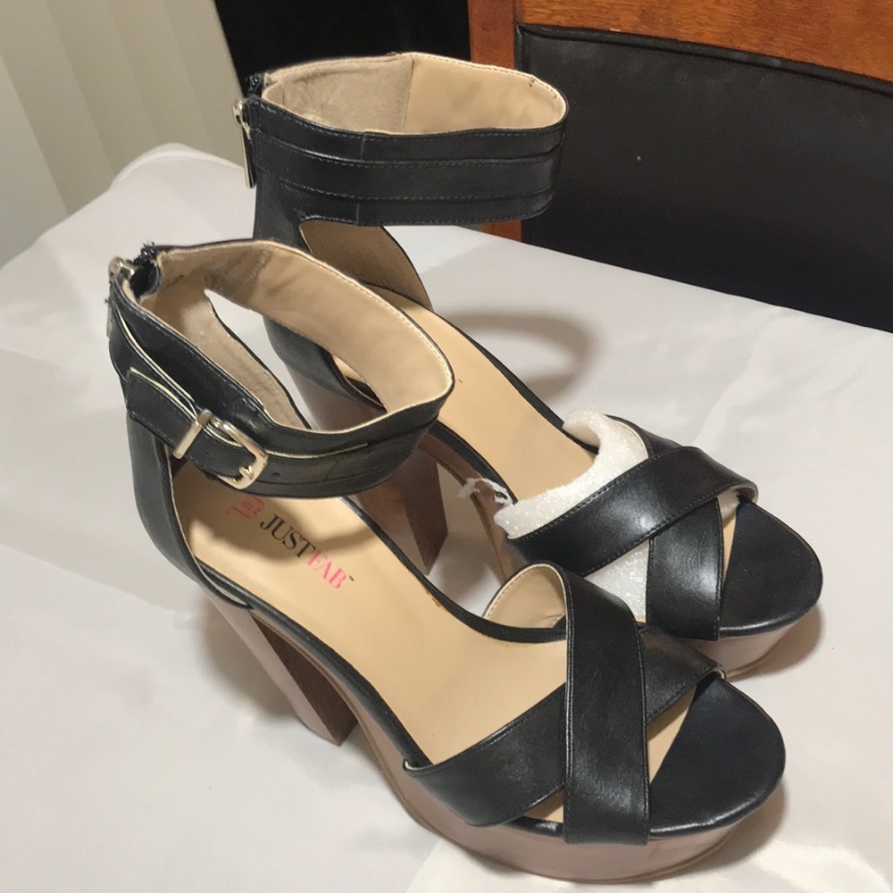 Justfab Platform Heels☀️ - Picture 5 of 8